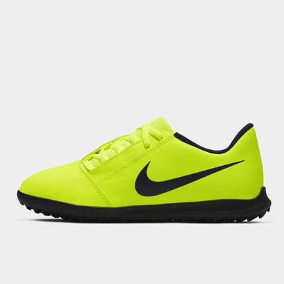 nike astro turf size 6