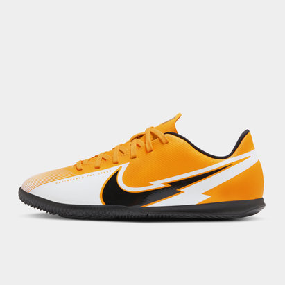 nike football trainer shoes
